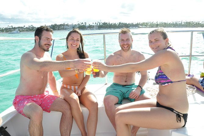 catamaran-booze-cruise-snorkeling-punta-cana-coast-view