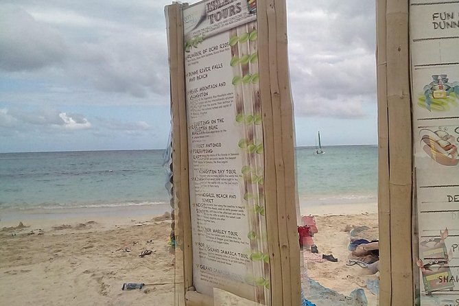 catamaran-chillin-cruise-snorkel-tour-montego-bay-to-negril-ricks-cafe