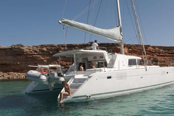 catamaran-cruise-in-mykonos-with-meal-drinks-transport
