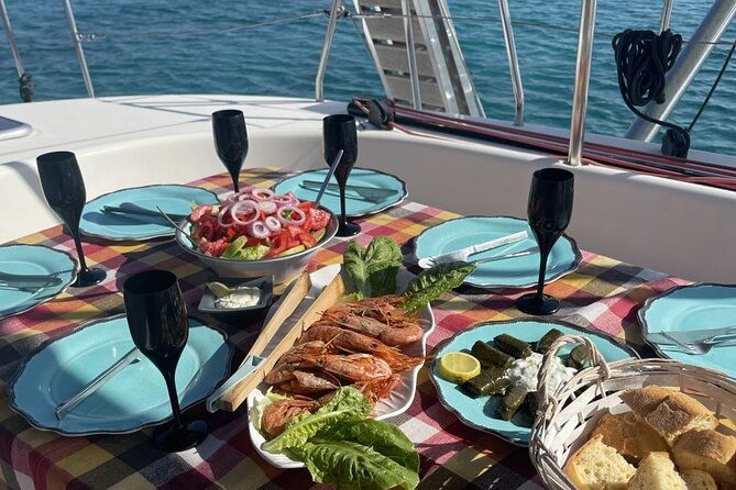 catamaran-cruise-in-mykonos-with-meal-drinks-transport