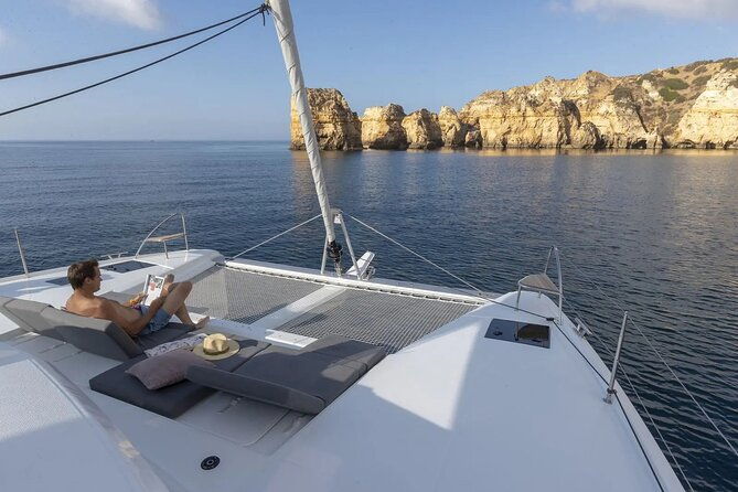 catamaran-cruise-in-the-frioul-archipelago-in-marseille-2