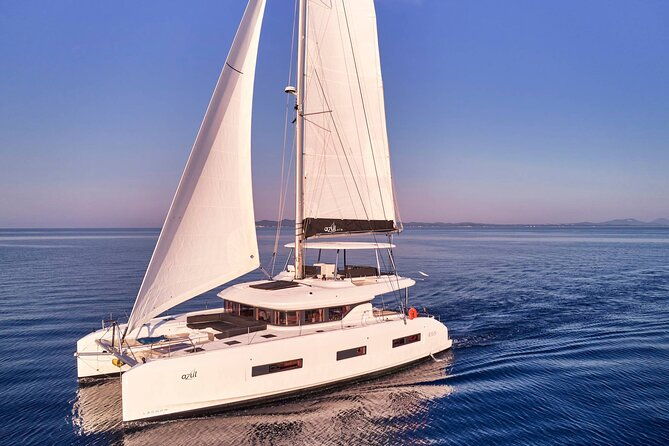 catamaran-cruise-to-dia-island-with-meal-and-water-activities