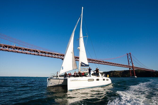 catamaran-cultural-tour-through-lisbon