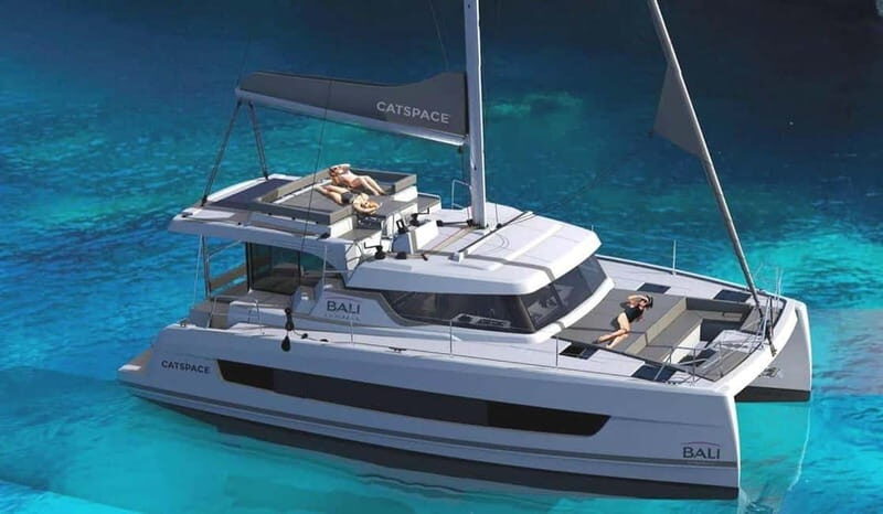 Catamaran day trip in Palermo with lunch or aperitif for 12 people - Key Points