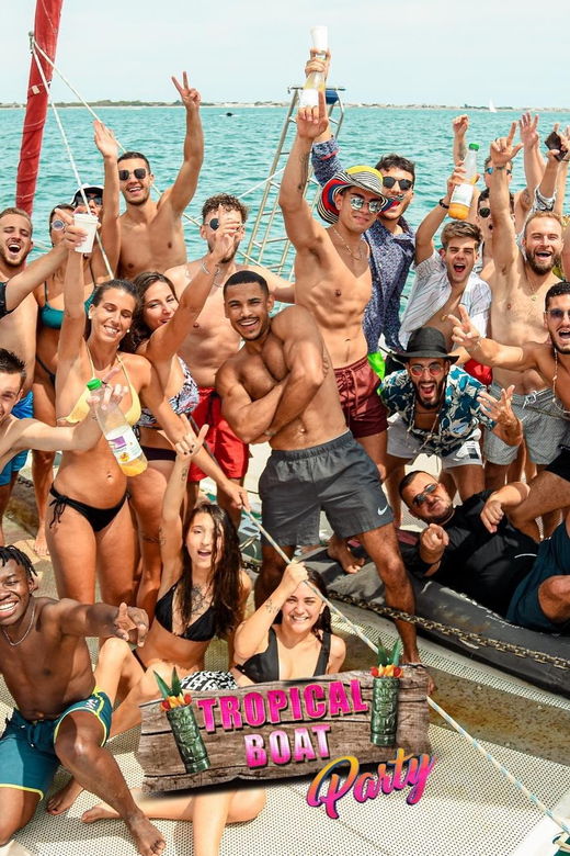 catamaran-lucile-famous-vip-cata-party