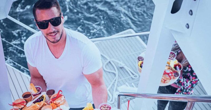 catamaran-lucile-sunday-brunch