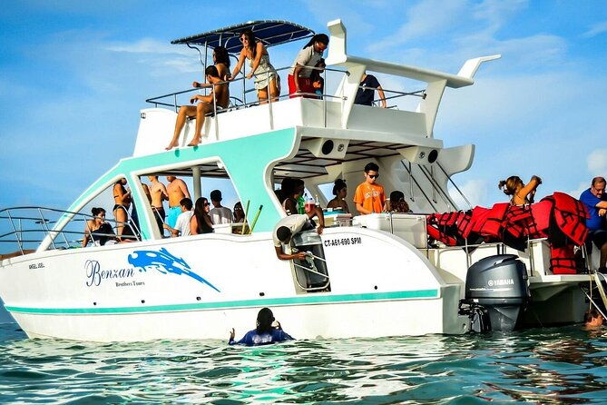 catamaran-party-boat-in-punta-cana-with-pick-up
