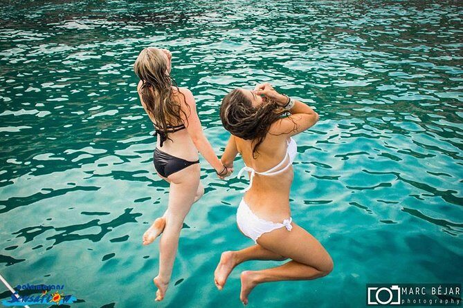 Catamaran ride -Costa Brava with barbecue and drinks. Familiar. - Who Will Love This Experience?