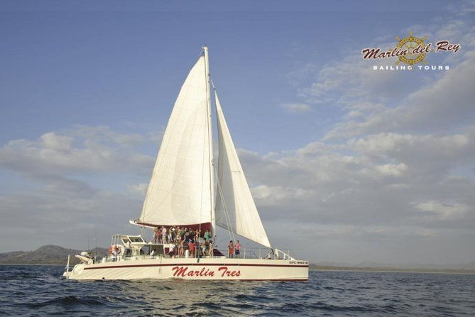 catamaran-snorkeling-sunset-sailing-tour