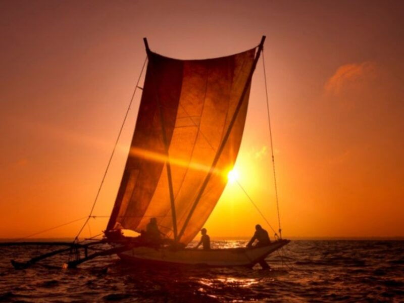 catamaran-sunset-sailing-in-trincomalee