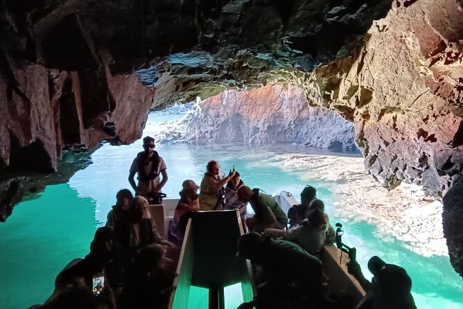 catamaran-trip-to-berlengas-island-visit-to-the-caves