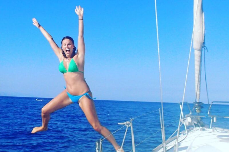 catania-coastline-sailing-trip-with-aperitif-and-prosecco