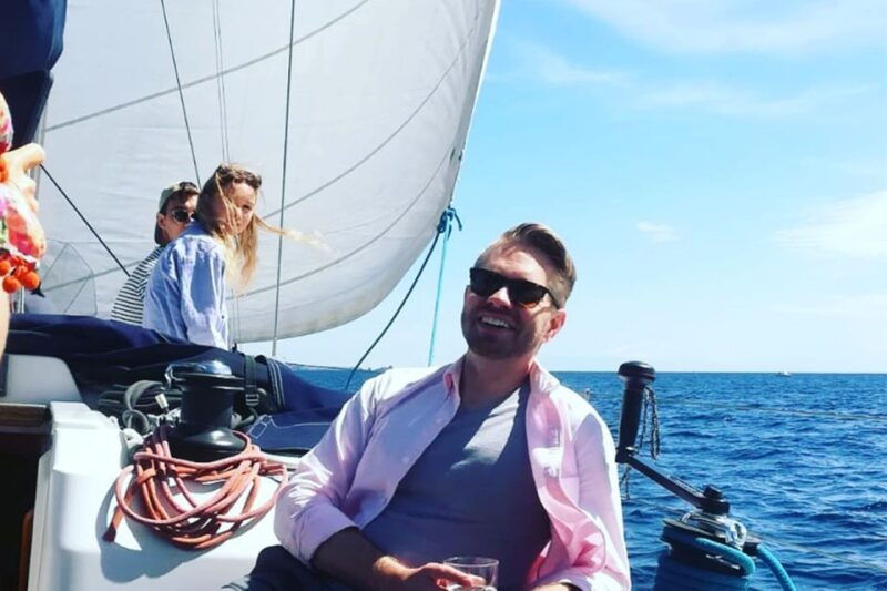 catania-coastline-sailing-trip-with-aperitif-and-prosecco