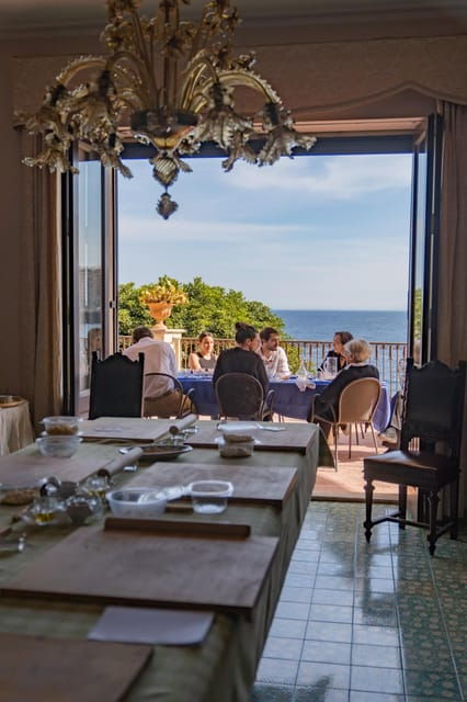catania-cooking-class-set-in-a-sea-front-historic-villa