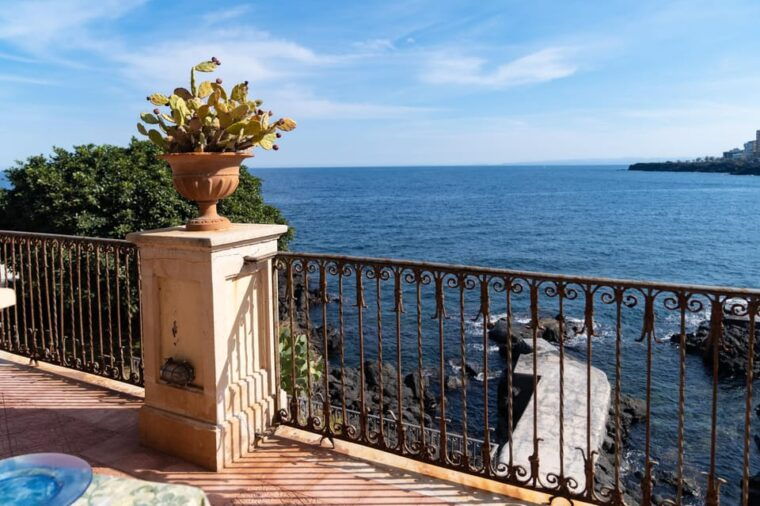 catania-cooking-class-set-in-a-sea-front-historic-villa