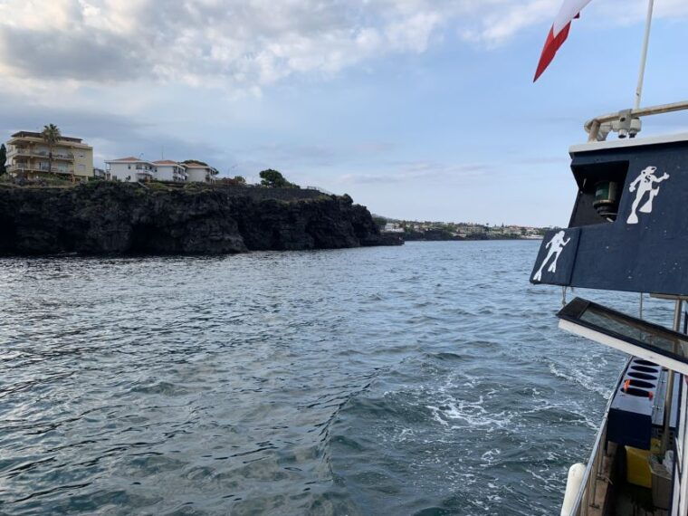 catania-cyclops-islands-timpa-nature-reserve-boat-tour-2