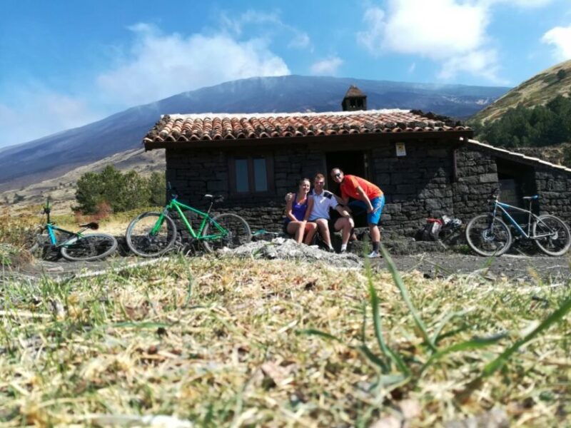catania-full-circuit-of-etna-in-mtb