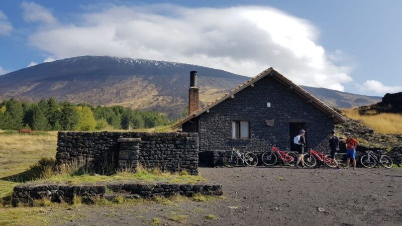 catania-full-circuit-of-etna-in-mtb