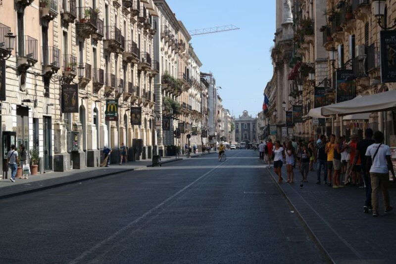 catania-guided-street-food-tour-with-tastings-2