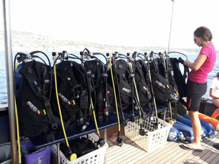 catania-gulf-scuba-diving-tour-with-marine-biologist
