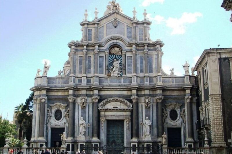 catania-highlights-walking-tour-with-a-guide