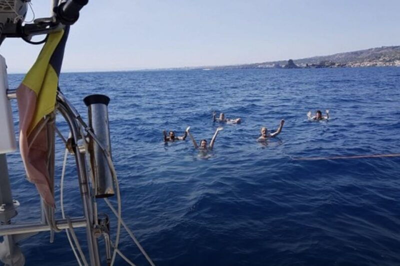 catania-spritz-and-sunset-sailing-tour