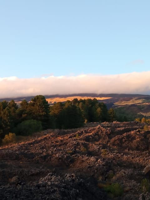 catania-sunset-trekking-on-mount-etna-with-wine-tasting