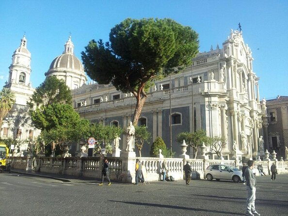 catania-walking-tour-small-group-2