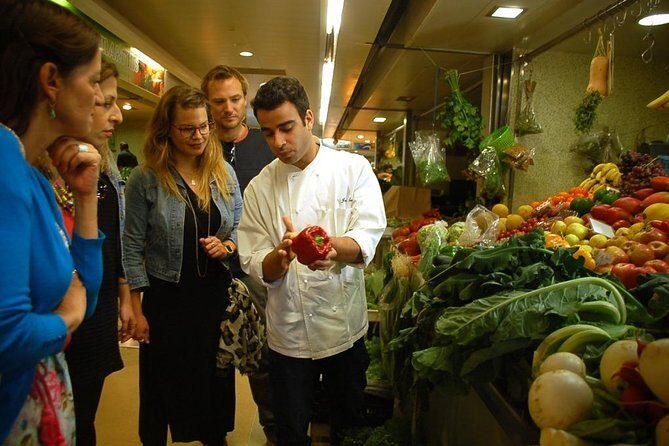 Cataplana for all: from market to the table - Visiting the Regional Shop and Additional Insights