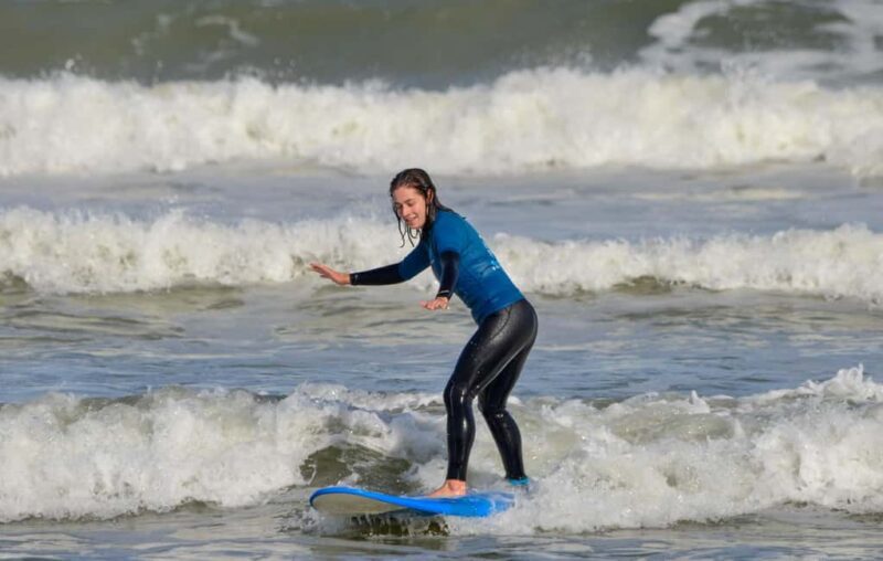 Catch your first waves in Cape Town - An In-Depth Look at the Surf Lesson