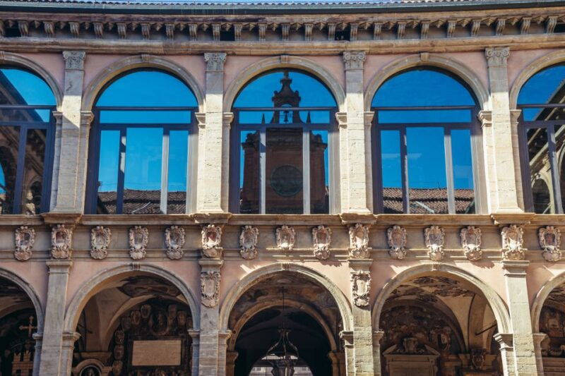 cathedral-of-san-petronio-and-archiginnasio-private-tour