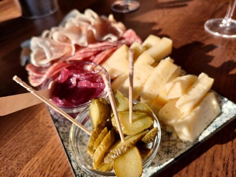 cavaion-lake-garda-wine-food-tasting-with-vineyard-tour