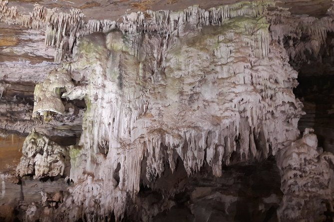 cave-of-maquine-cordisburgo-01-day