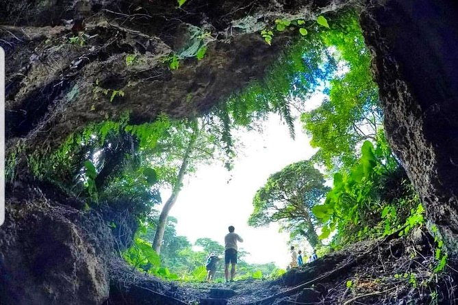 cave-okinawa-a-mysterious-limestone-cave-that-you-can-easily-enjoy