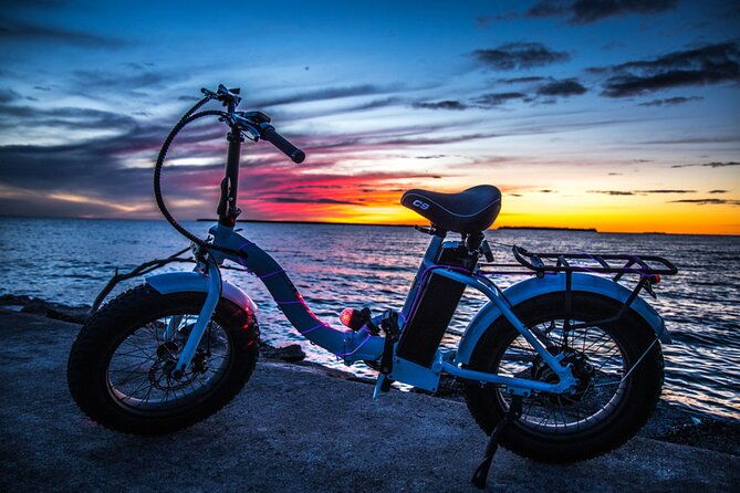 cave-point-and-whitefish-bay-dunes-state-park-ebike-rental