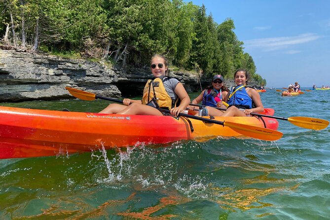 cave-point-kayak-tour-2