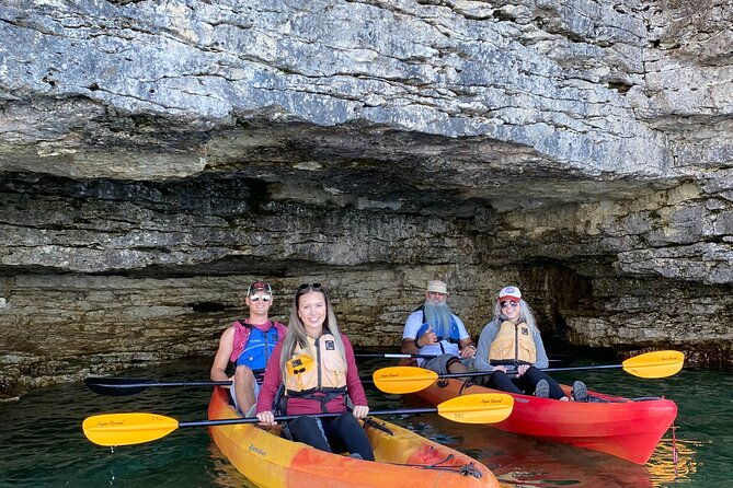 cave-point-kayak-tour-2