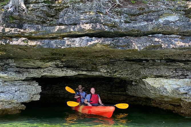 cave-point-kayak-tour-2