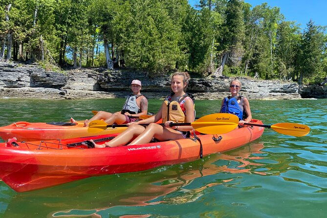 cave-point-kayak-tour-2