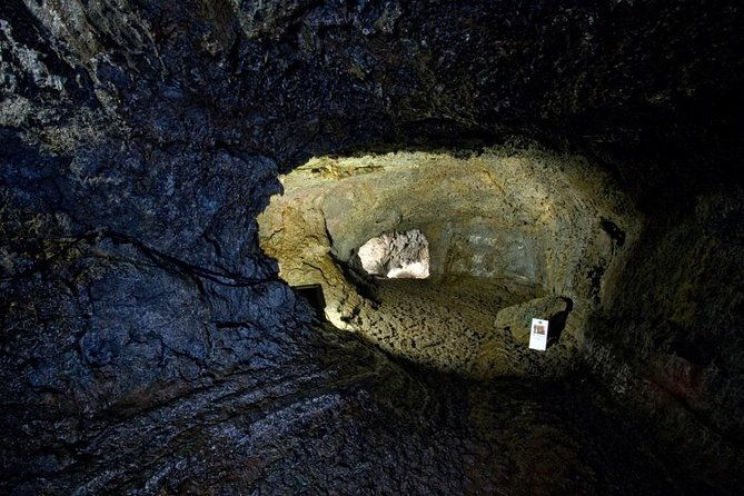 cave-tour-in-terceira