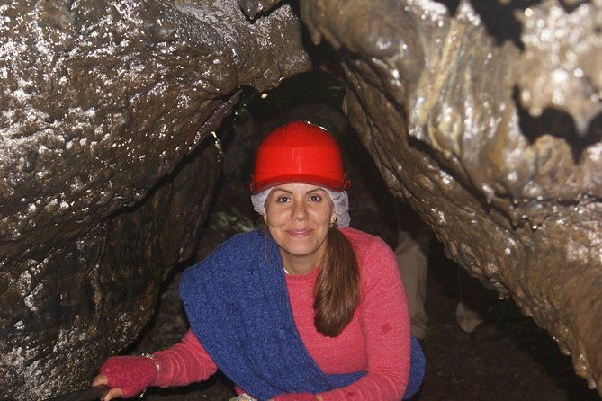 cave-tour-in-terceira