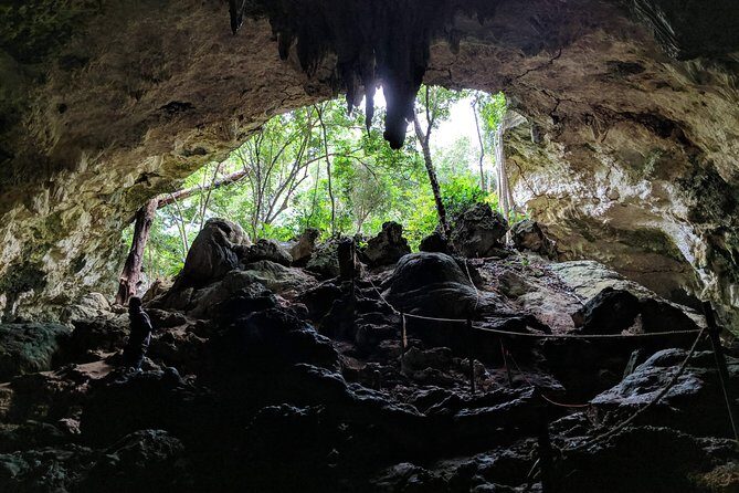 Cave Tour & Rock Restaurant Visit - Real Traveler Insights: Balancing Expectations