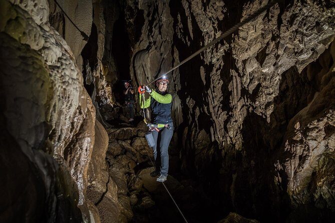 Caving adventure at the Caves of Equi Alpi Apuane - Key Points