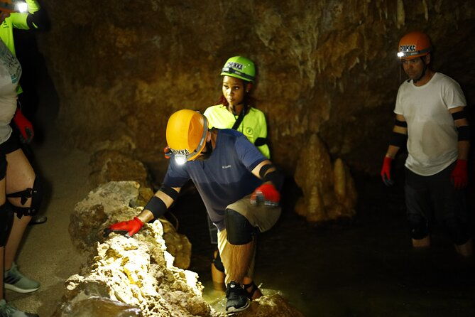 caving-exploration-adventure-at-harrisons-cave-by-chukka