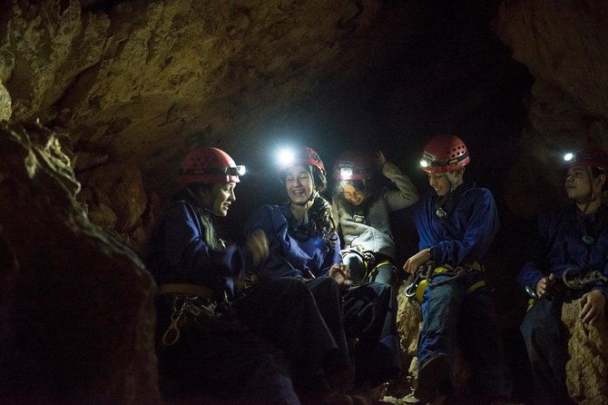 caving-tour-near-lisbon