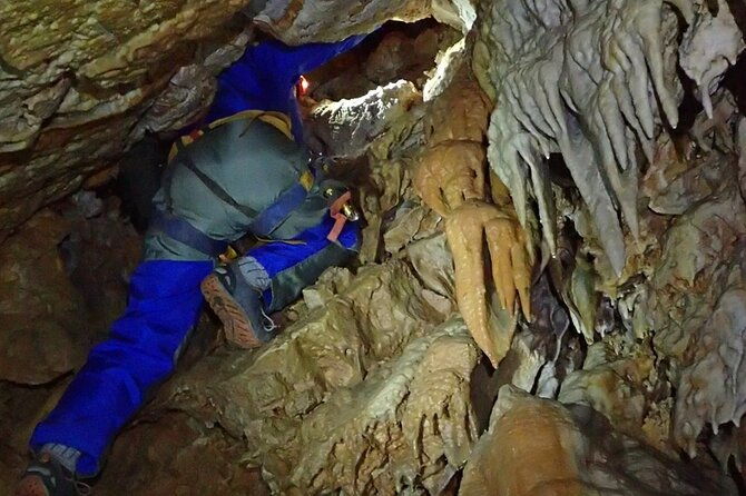 caving-tour-near-lisbon