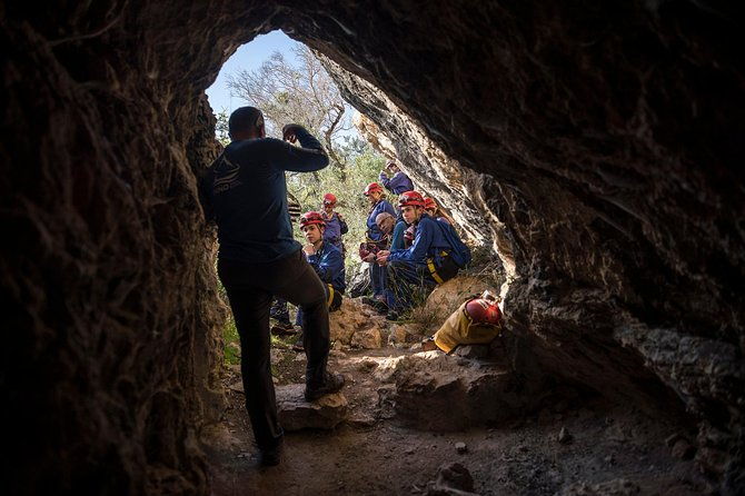caving-tour-near-lisbon
