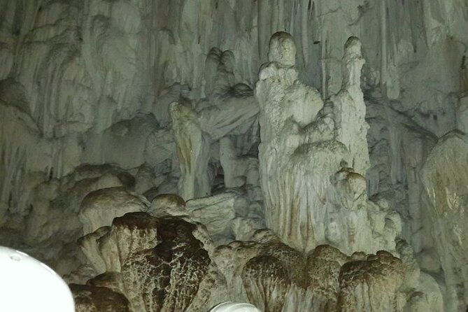 caving-tour-stalactites-stalagmites-hiking-at-national-park