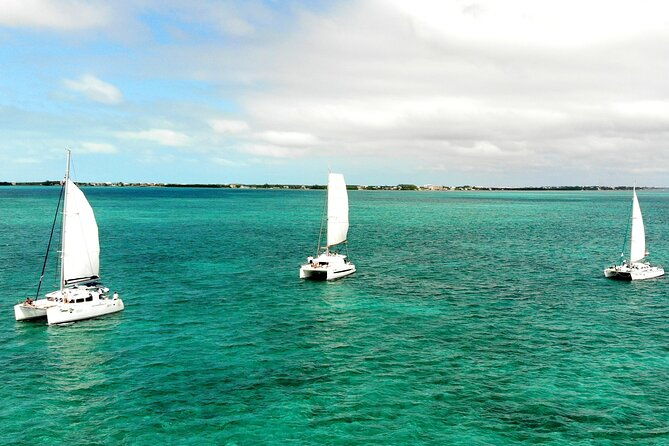 caye-caulker-sailing-with-snorkeling-hol-chan-and-shark-ray-alley