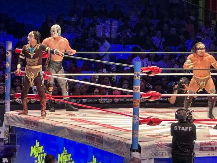 cdmx-arena-mexico-wrestling-tour-wrestler-masks-and-fun